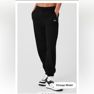 Alo Yoga Accolade Sweatpants